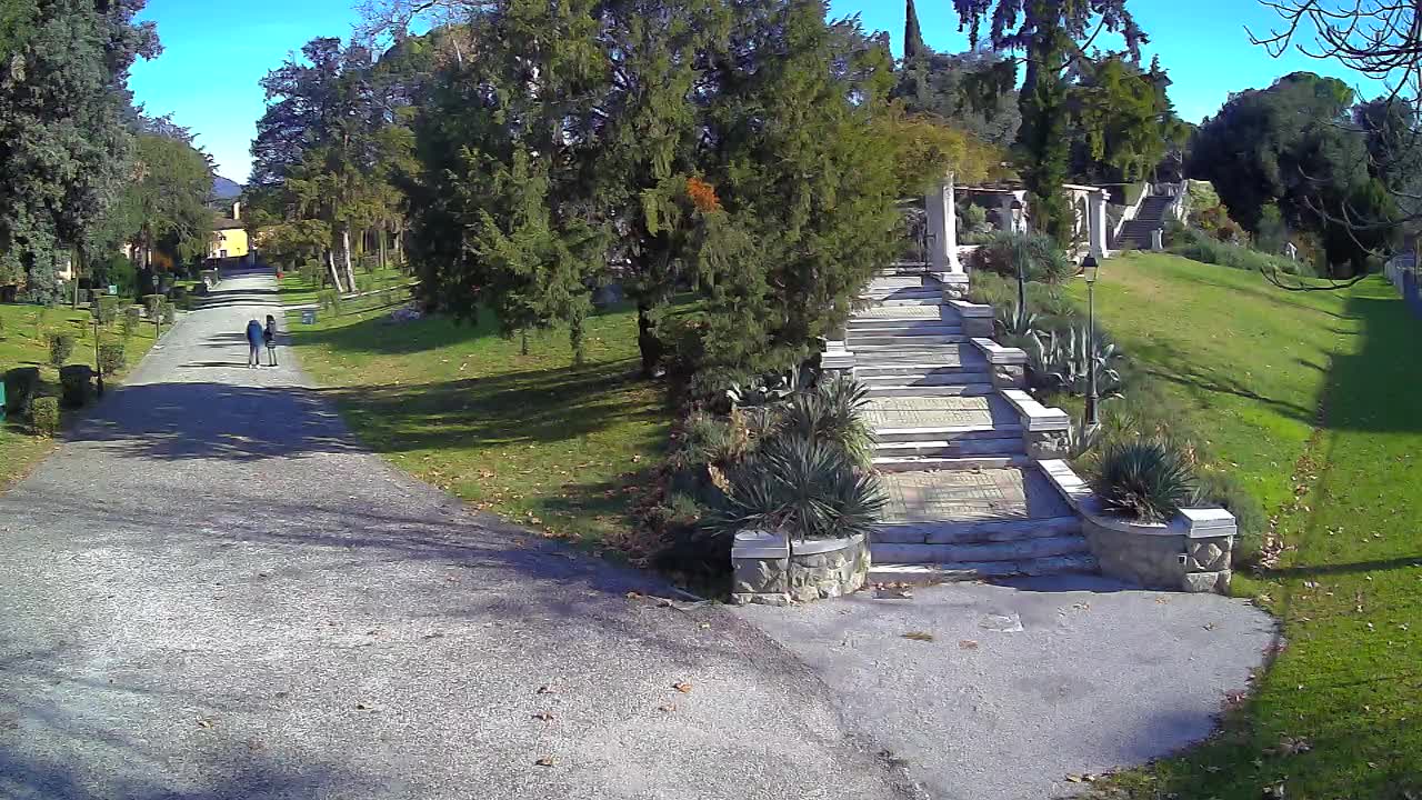 Parco Coronini-Cronberg Live Webcam – Green Oasis