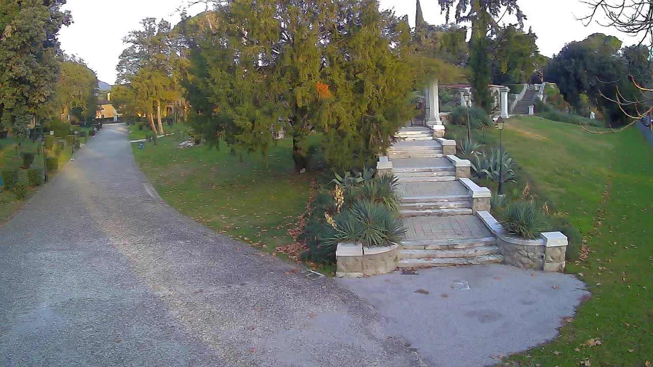 Parco Coronini-Cronberg Live Webcam – Green Oasis