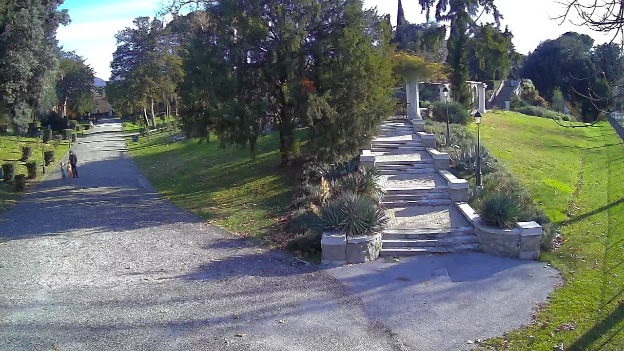 Parco Coronini-Cronberg Live Webcam – Green Oasis