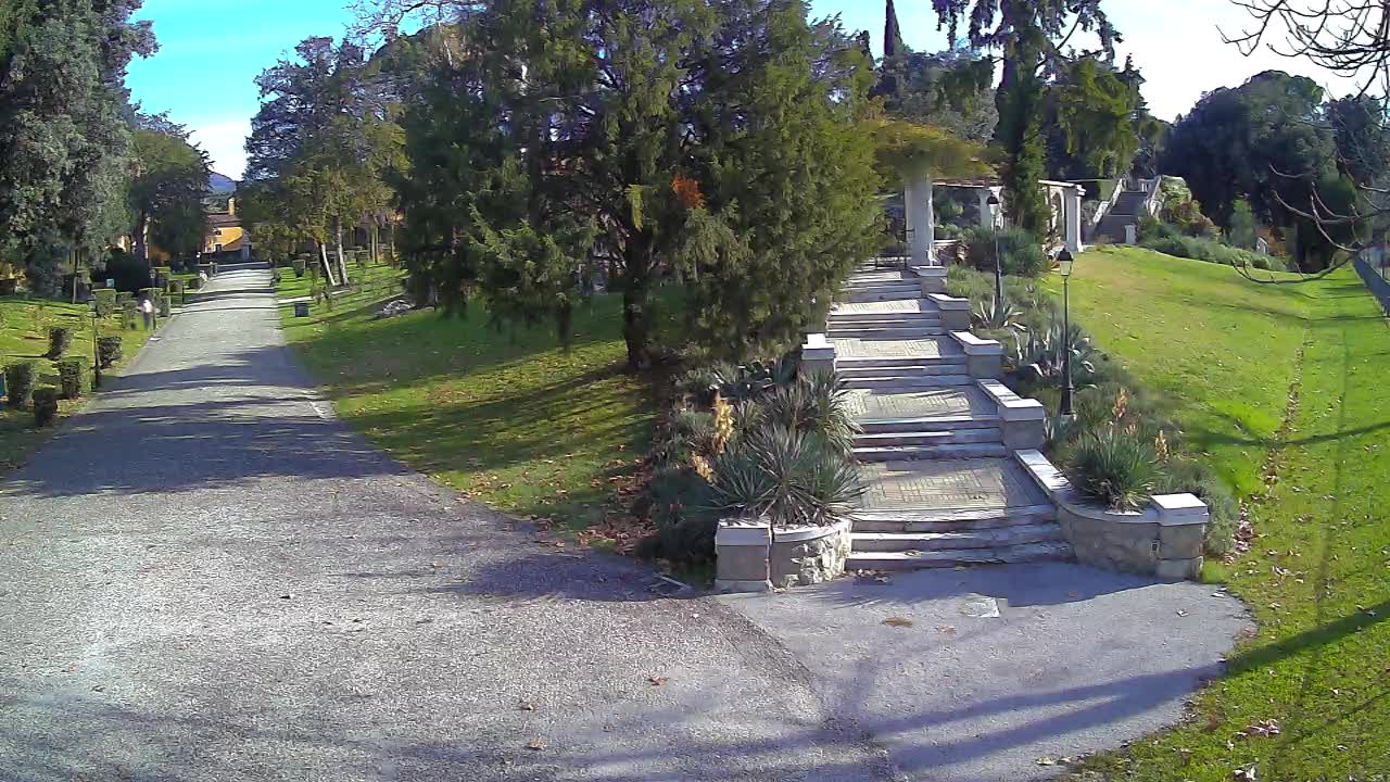Parco Coronini-Cronberg Live Webcam – Green Oasis