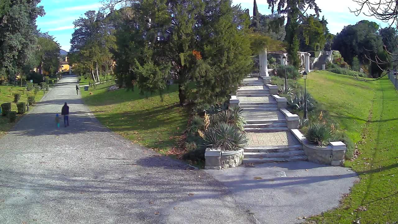 Parco Coronini-Cronberg Live Webcam – Green Oasis