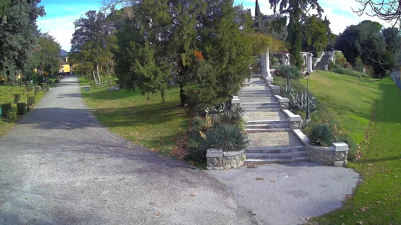Parco Coronini-Cronberg Live Webcam – Green Oasis