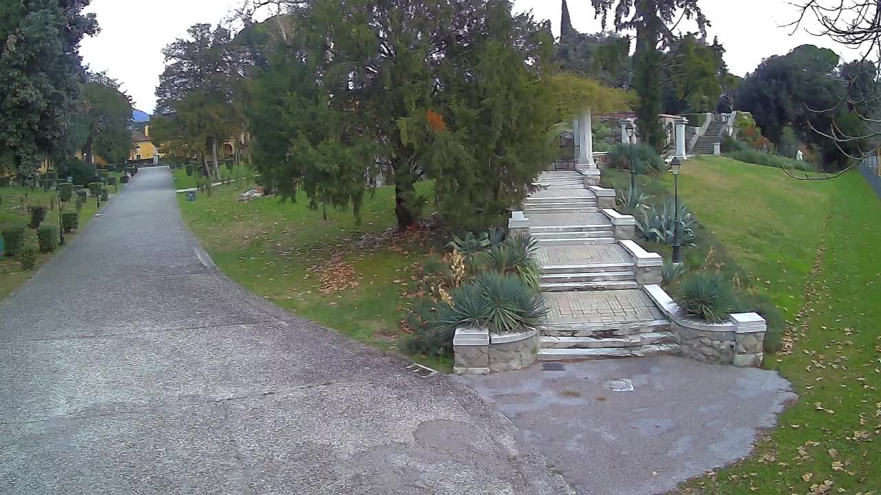 Spletna kamera park Coronini Kronberg – Gorica