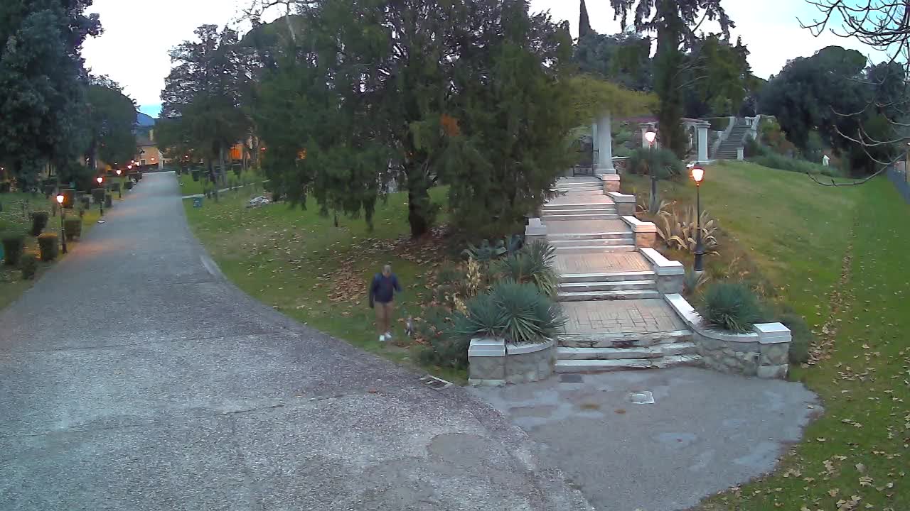 Parco Coronini-Cronberg Live Webcam – Green Oasis