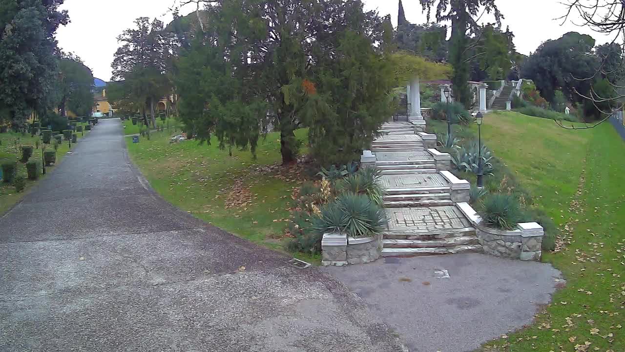 Spletna kamera park Coronini Kronberg – Gorica