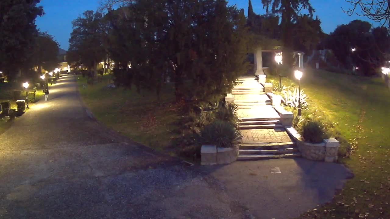 Parco Coronini-Cronberg Live Webcam – Green Oasis