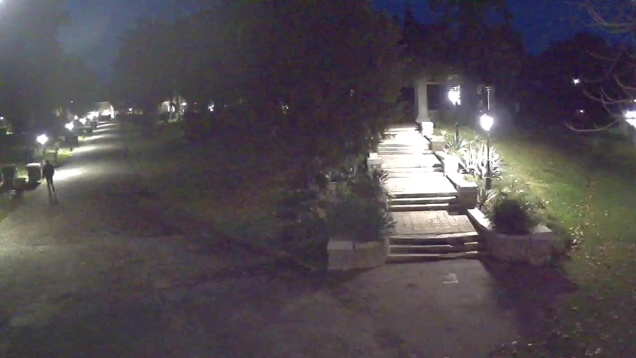 Spletna kamera park Coronini Kronberg – Gorica