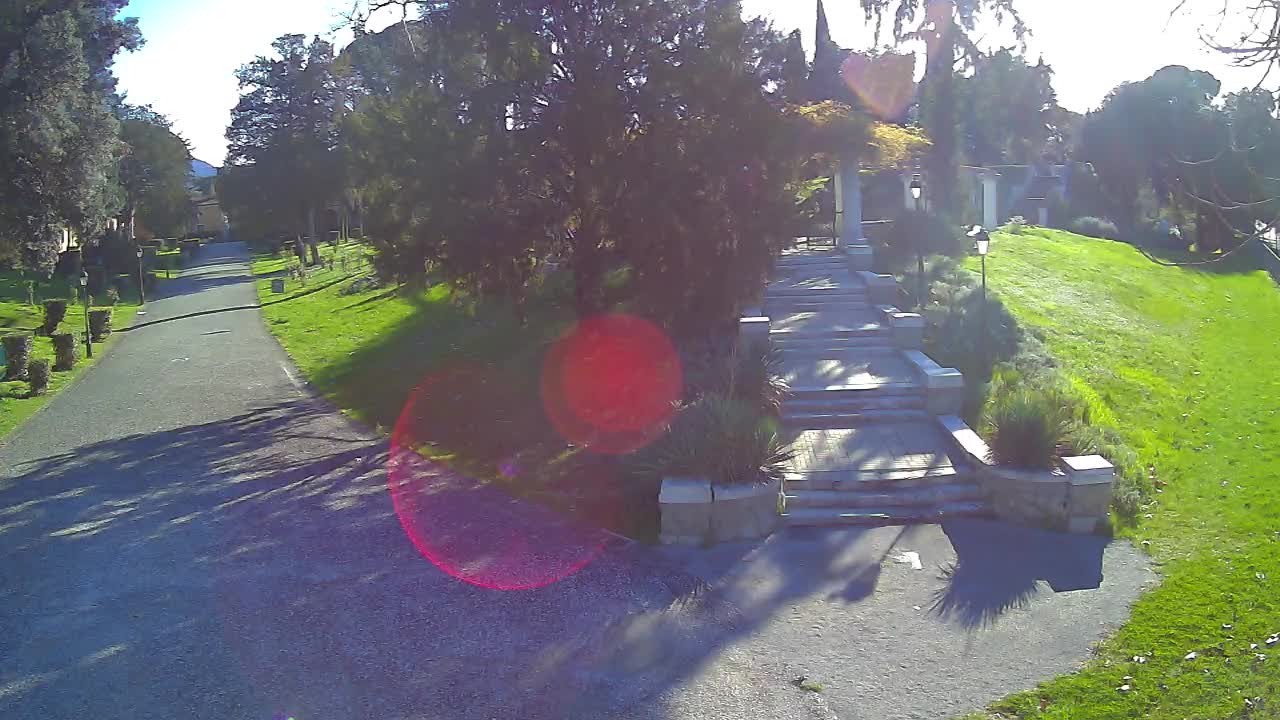 Spletna kamera park Coronini Kronberg – Gorica