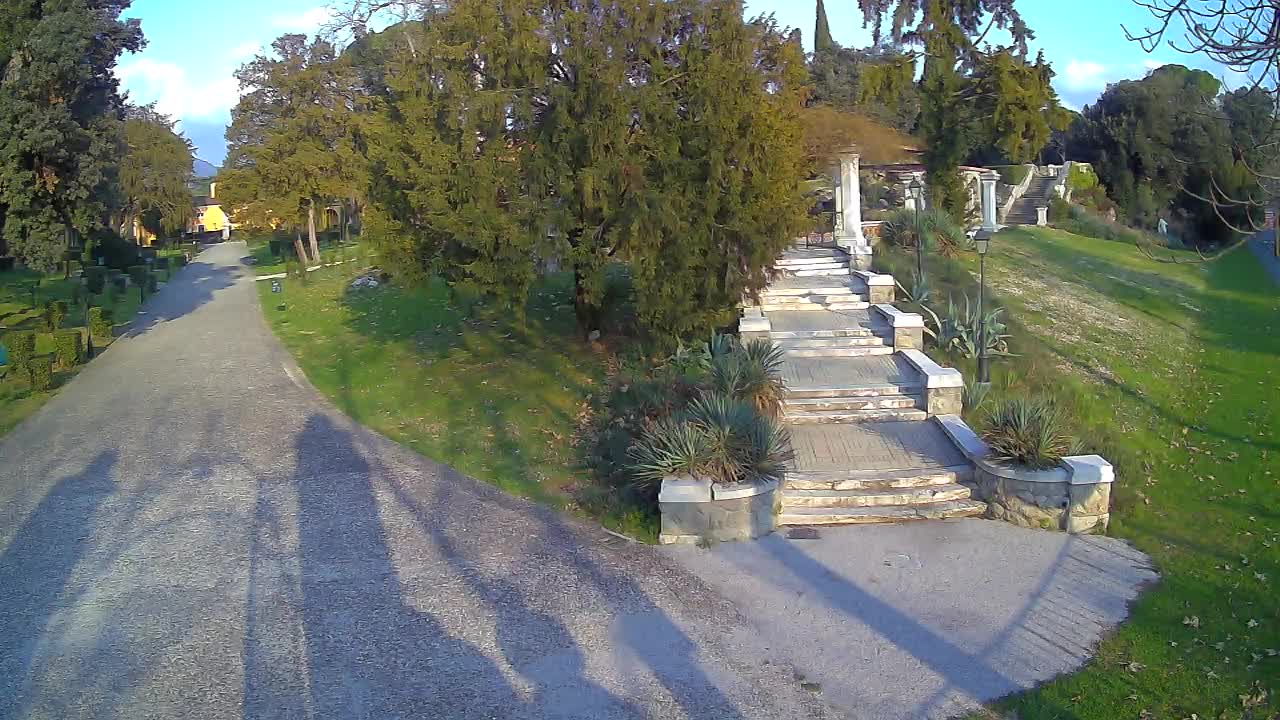 Parco Coronini-Cronberg Live Webcam – Green Oasis