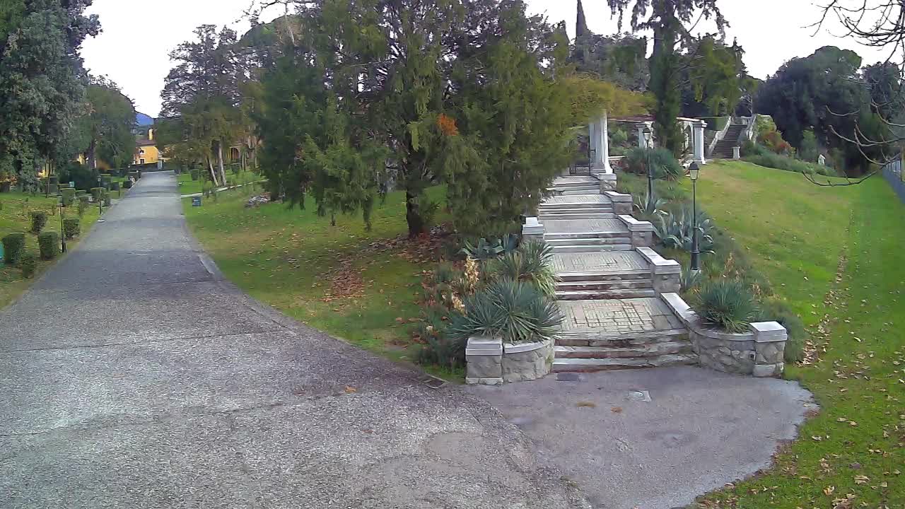 Spletna kamera park Coronini Kronberg – Gorica
