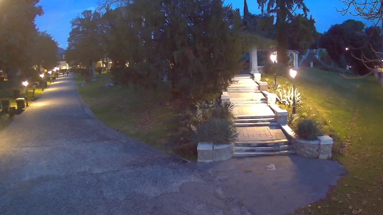 Spletna kamera park Coronini Kronberg – Gorica