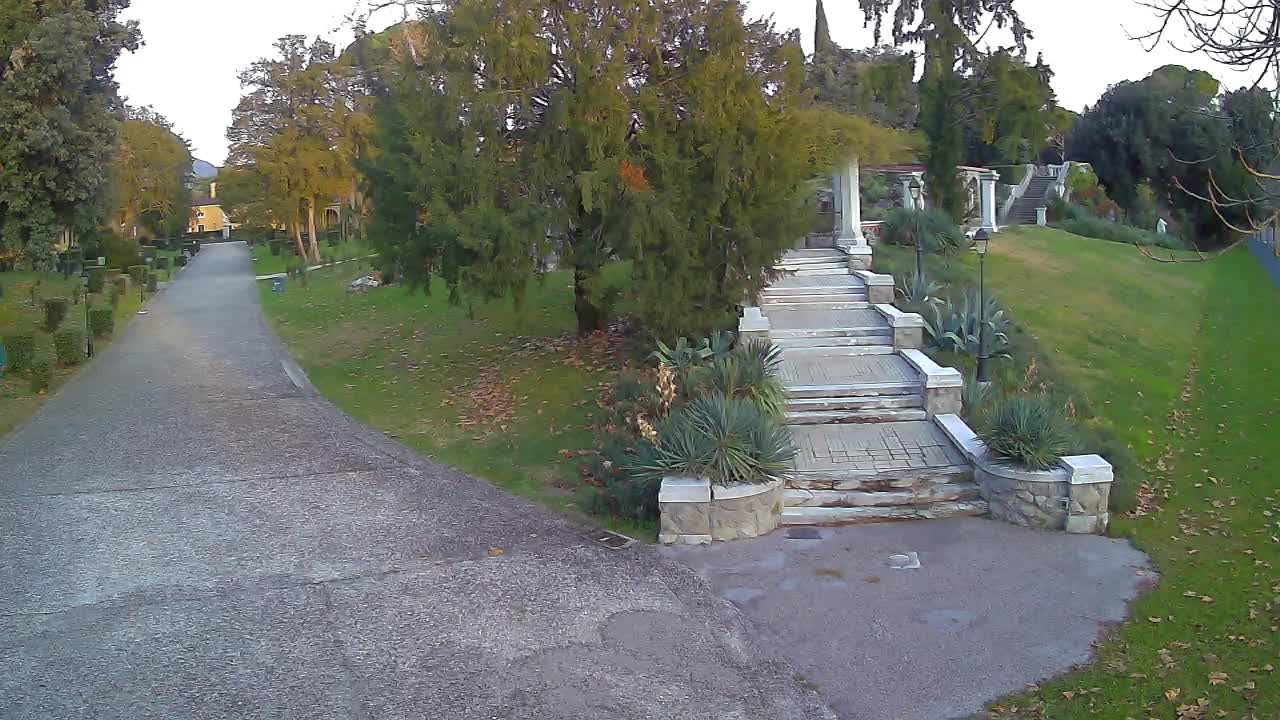 Spletna kamera park Coronini Kronberg – Gorica