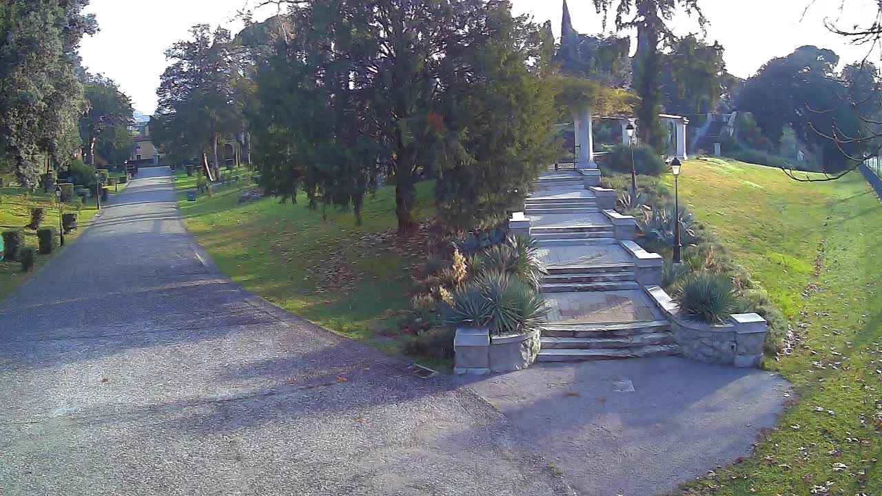 Parco Coronini-Cronberg Live Webcam – Green Oasis