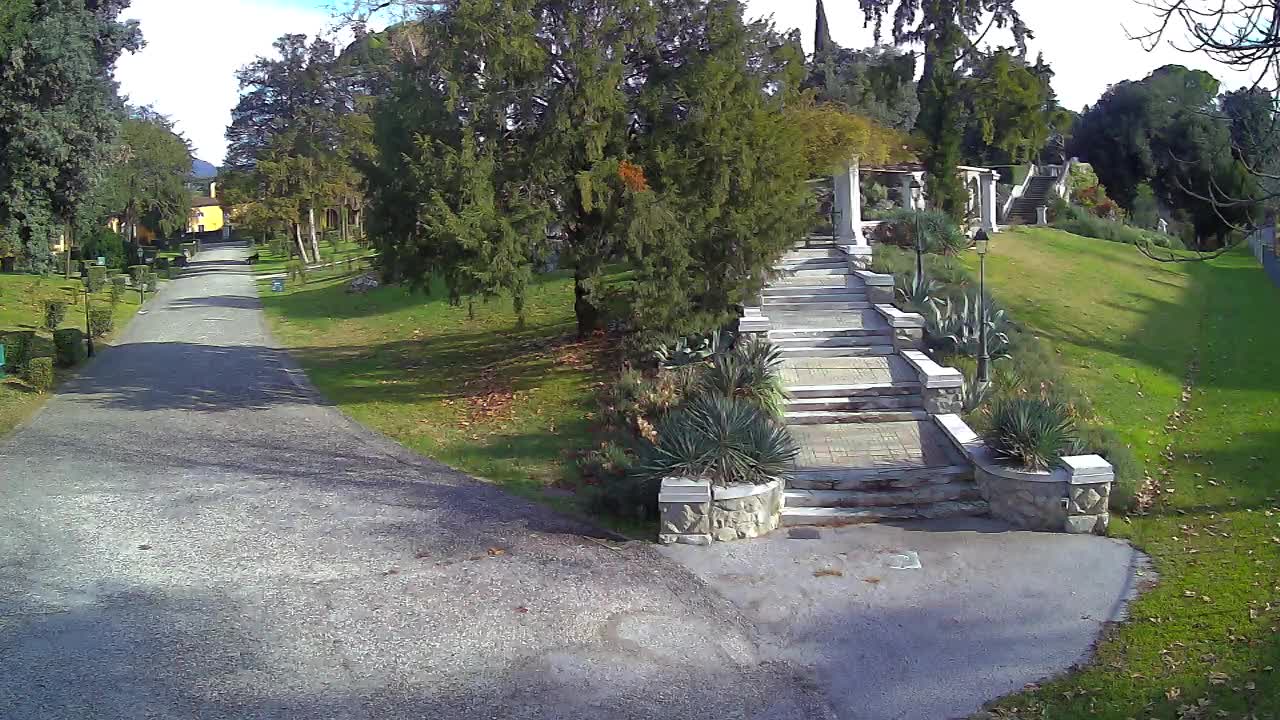 Spletna kamera park Coronini Kronberg – Gorica