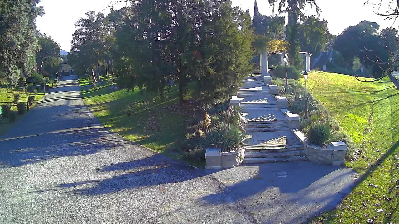 Parco Coronini-Cronberg Live Webcam – Green Oasis