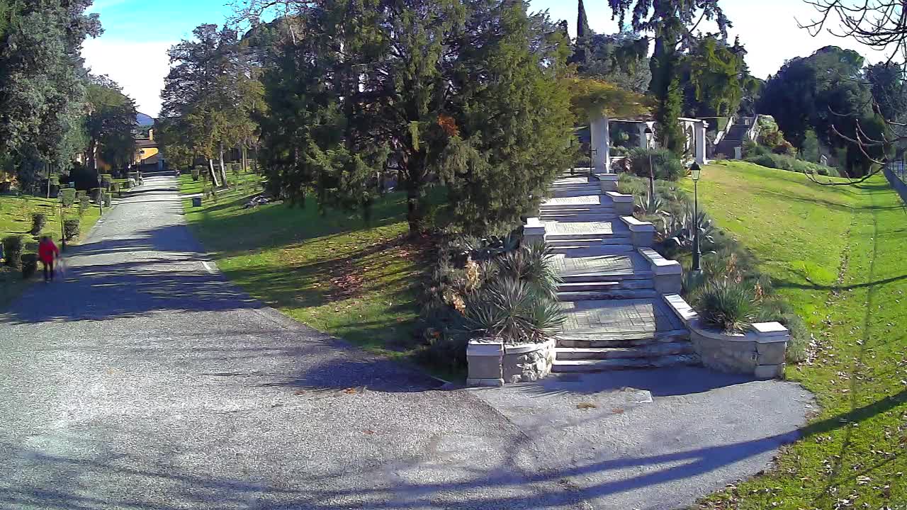 Parco Coronini-Cronberg Live Webcam – Green Oasis