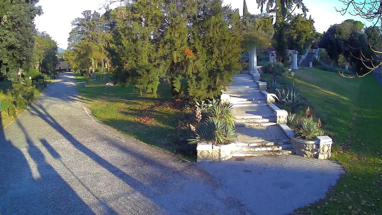 Parco Coronini-Cronberg Live Webcam – Green Oasis
