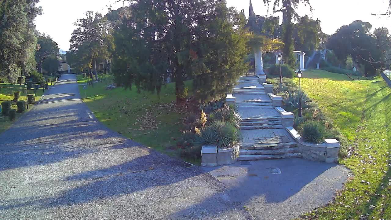 Parco Coronini-Cronberg Live Webcam – Green Oasis
