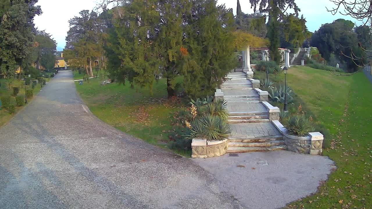 Parco Coronini-Cronberg Live Webcam – Green Oasis