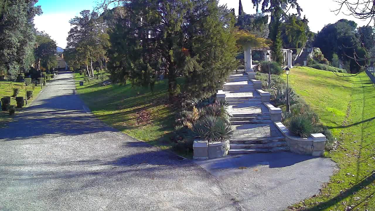 Spletna kamera park Coronini Kronberg – Gorica