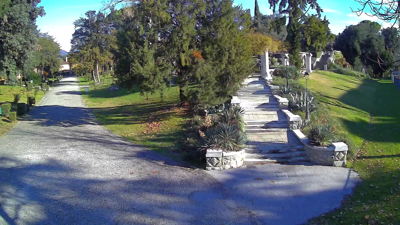 Spletna kamera park Coronini Kronberg – Gorica