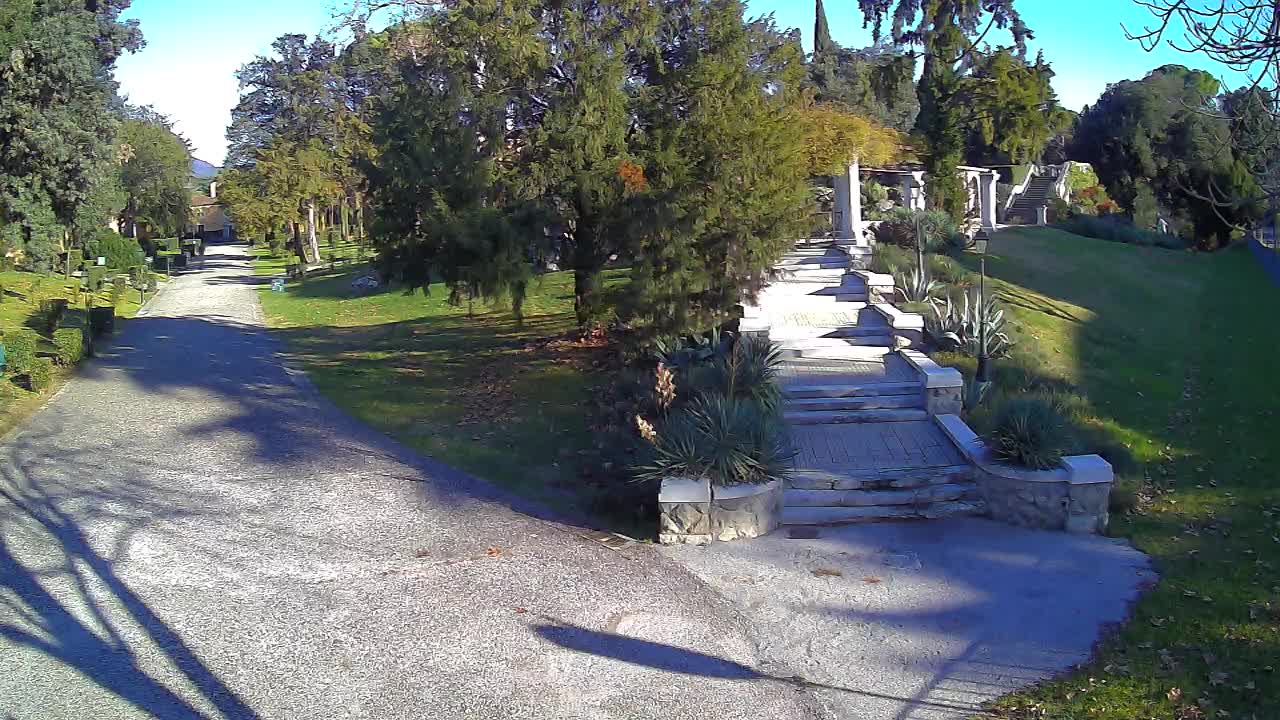 Parco Coronini-Cronberg Live Webcam – Green Oasis