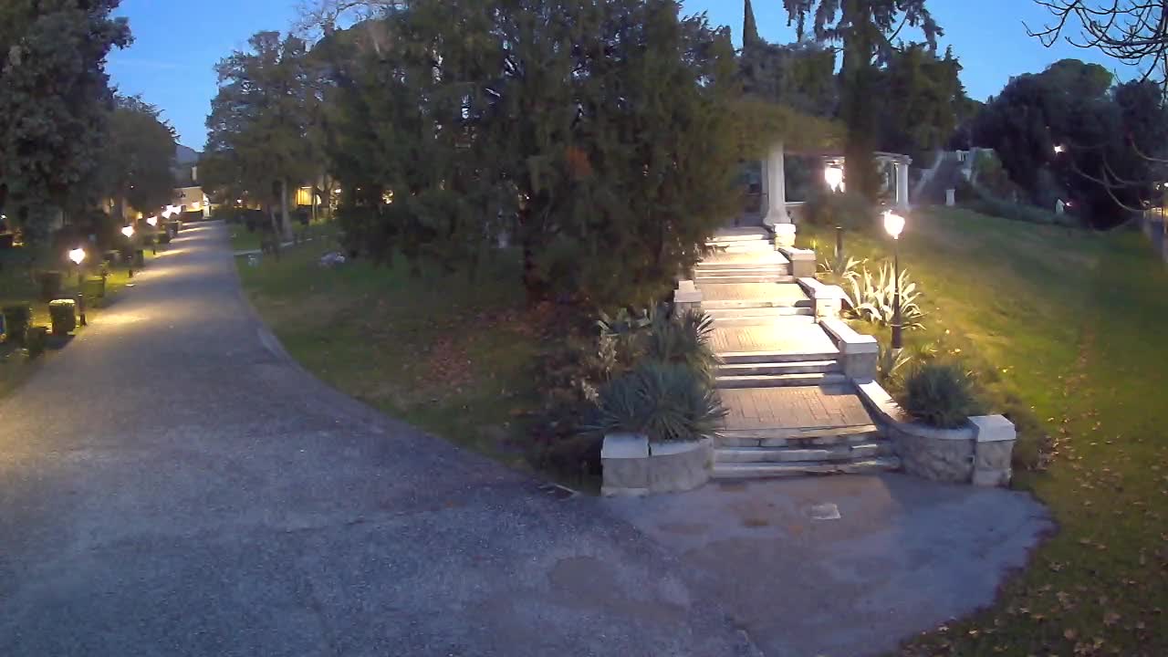 Spletna kamera park Coronini Kronberg – Gorica