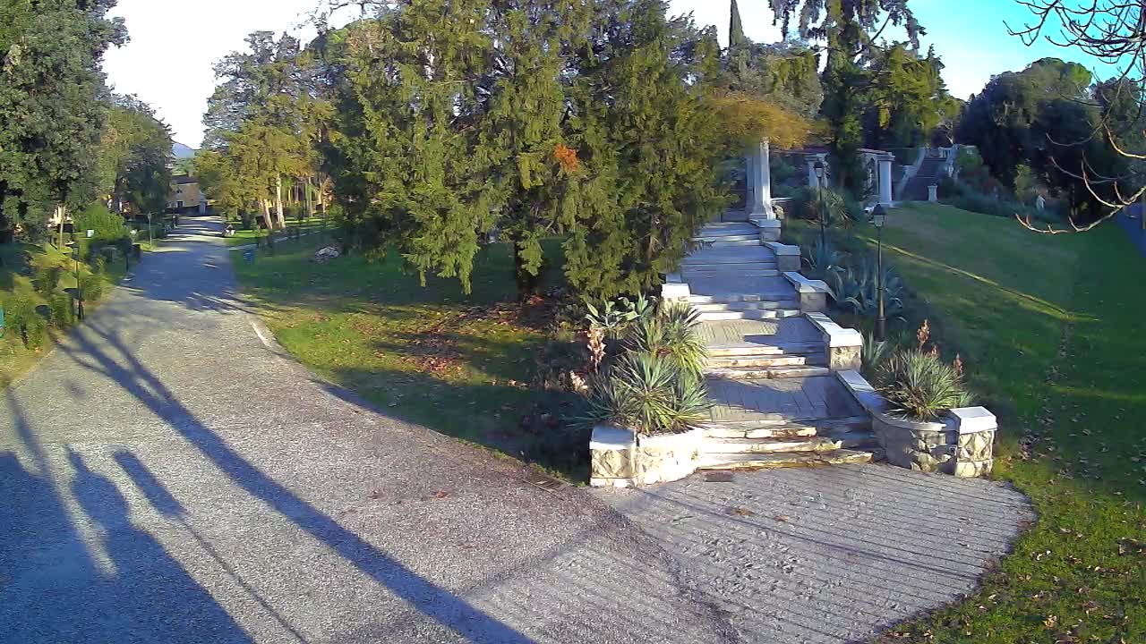 Parco Coronini-Cronberg Live Webcam – Green Oasis