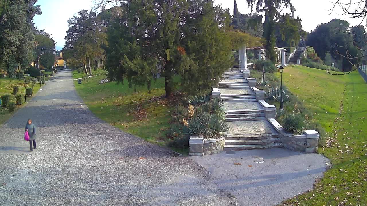 Parco Coronini-Cronberg Live Webcam – Green Oasis