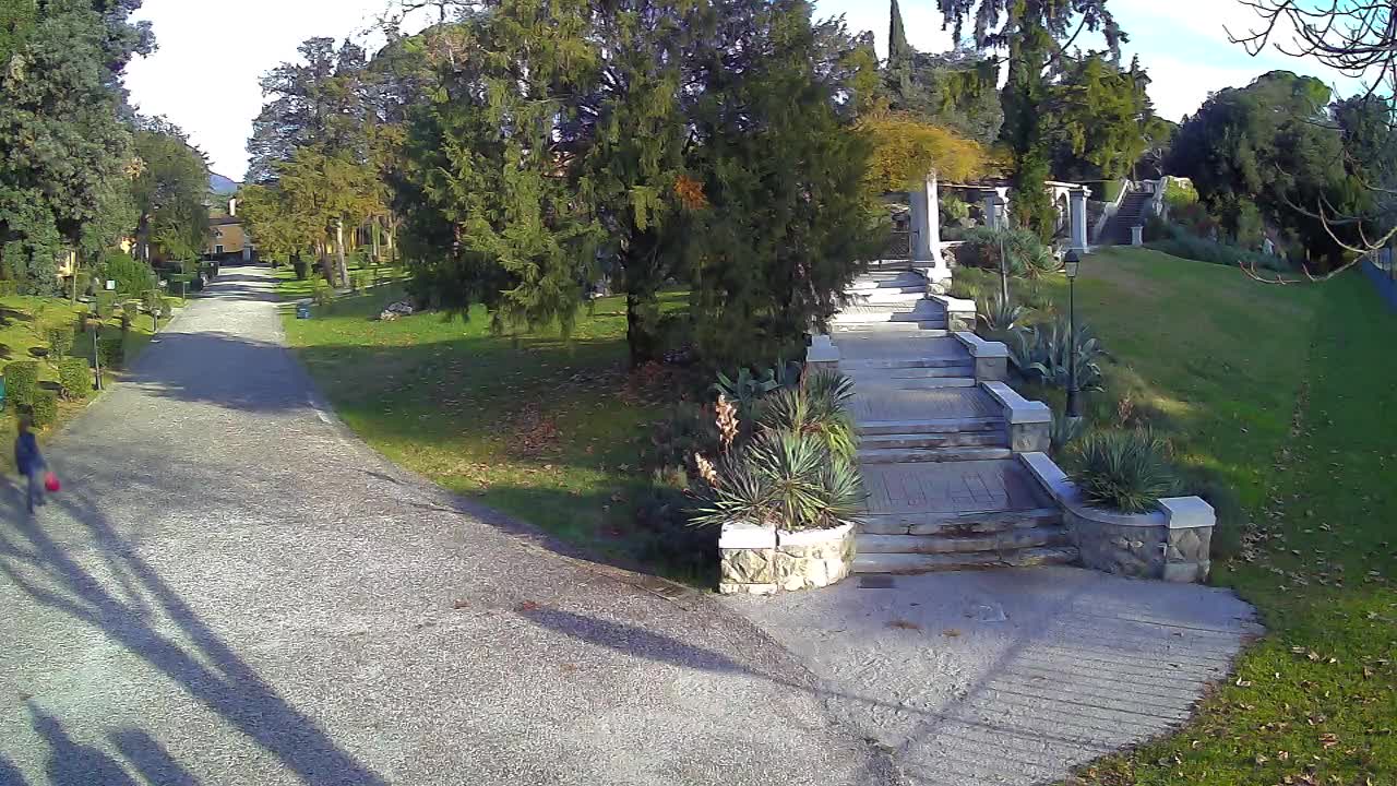 Parco Coronini-Cronberg Live Webcam – Green Oasis