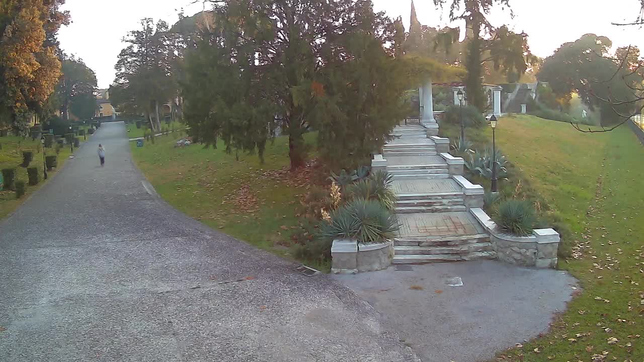 Spletna kamera park Coronini Kronberg – Gorica