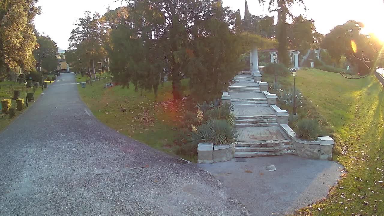Parco Coronini-Cronberg Live Webcam – Green Oasis