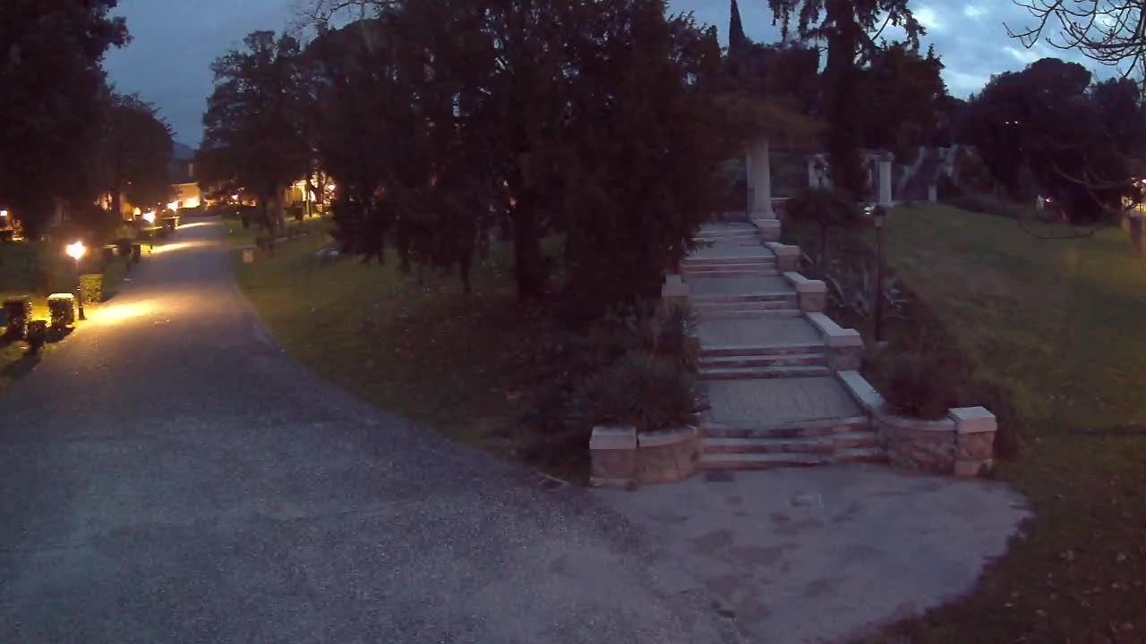 Parco Coronini-Cronberg Live Webcam – Green Oasis