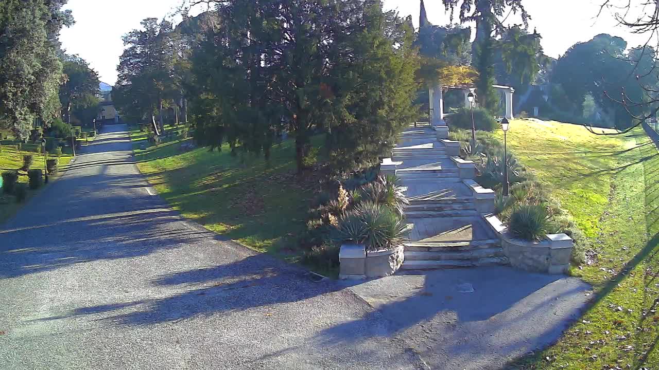 Parco Coronini-Cronberg Live Webcam – Green Oasis