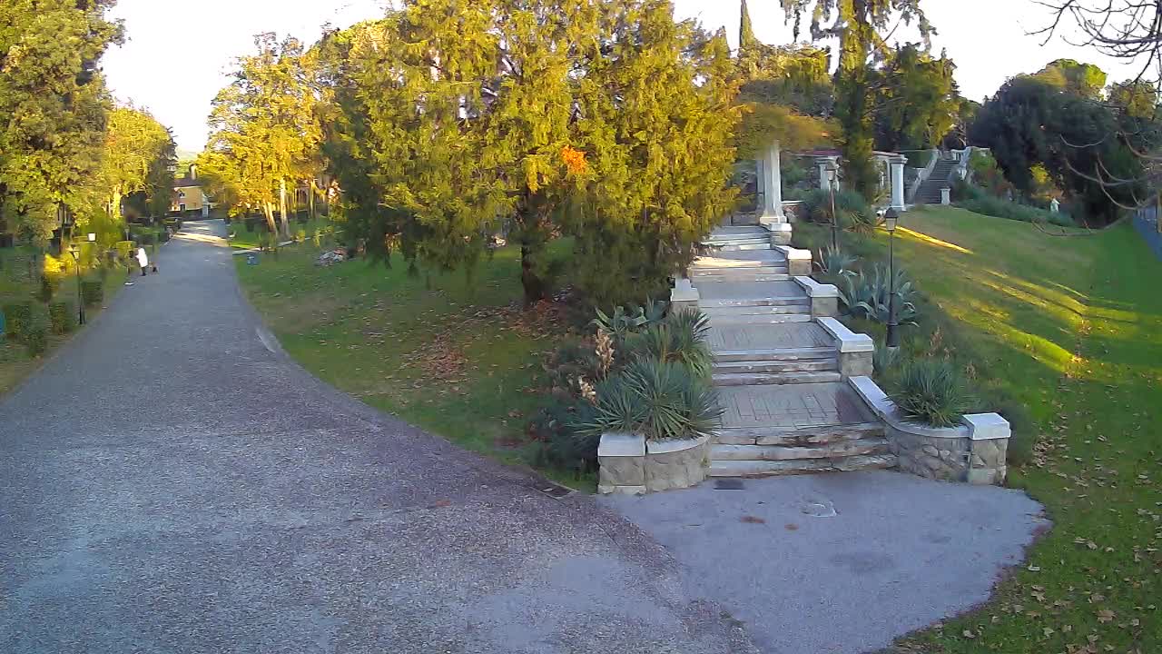 Parco Coronini-Cronberg Live Webcam – Green Oasis