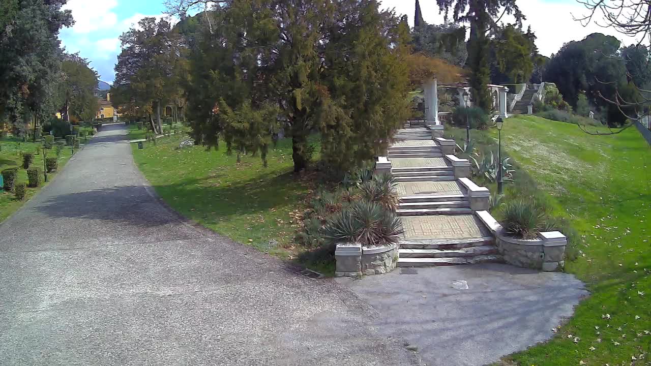 Parco Coronini-Cronberg Live Webcam – Green Oasis