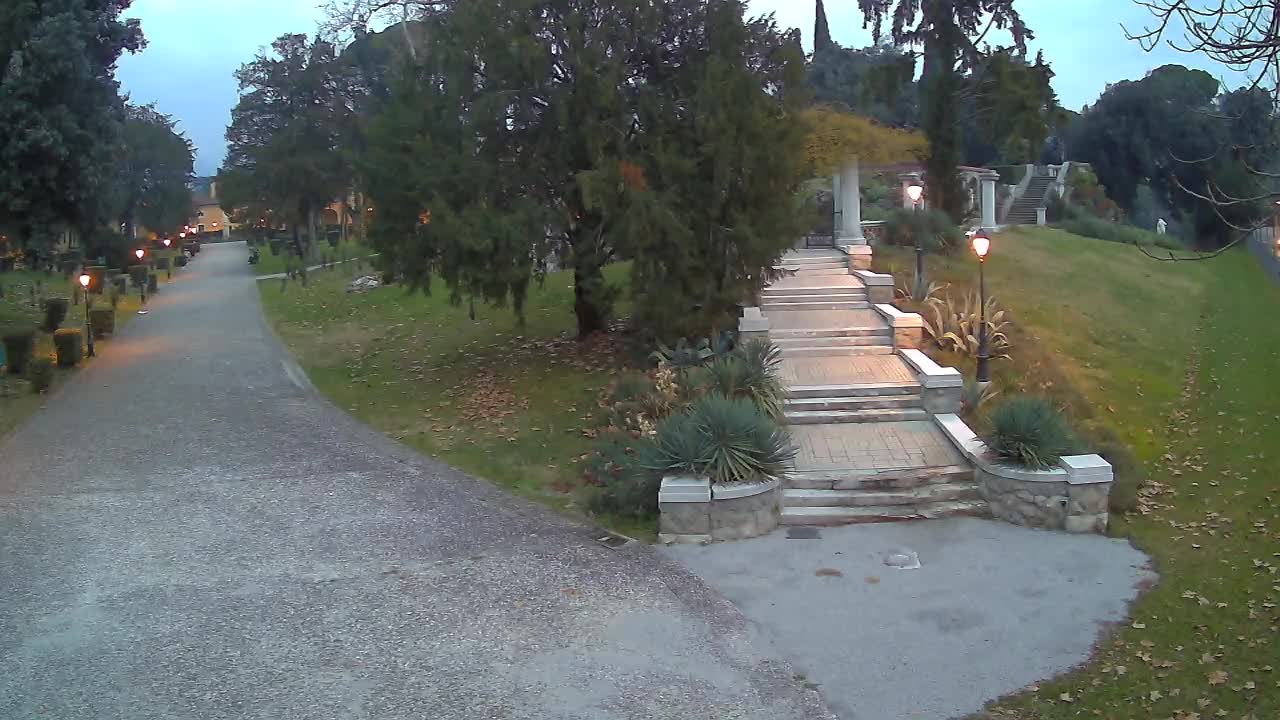 Spletna kamera park Coronini Kronberg – Gorica