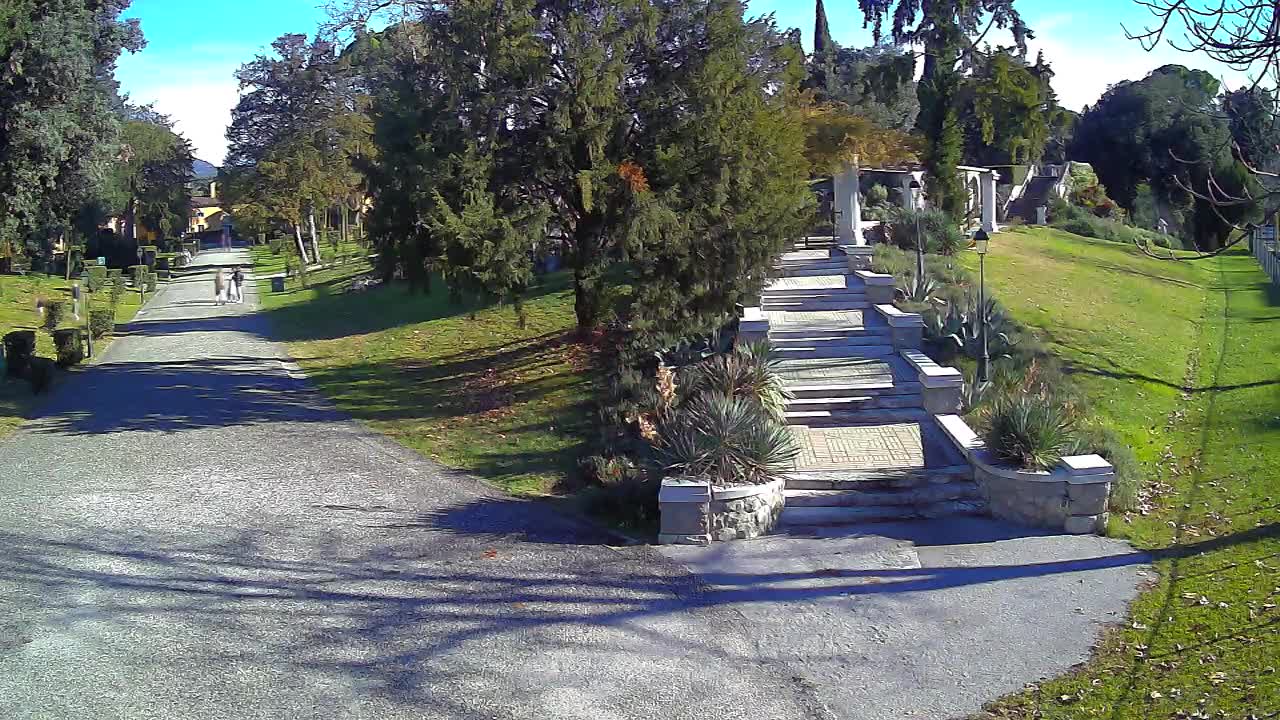Parco Coronini-Cronberg Live Webcam – Green Oasis