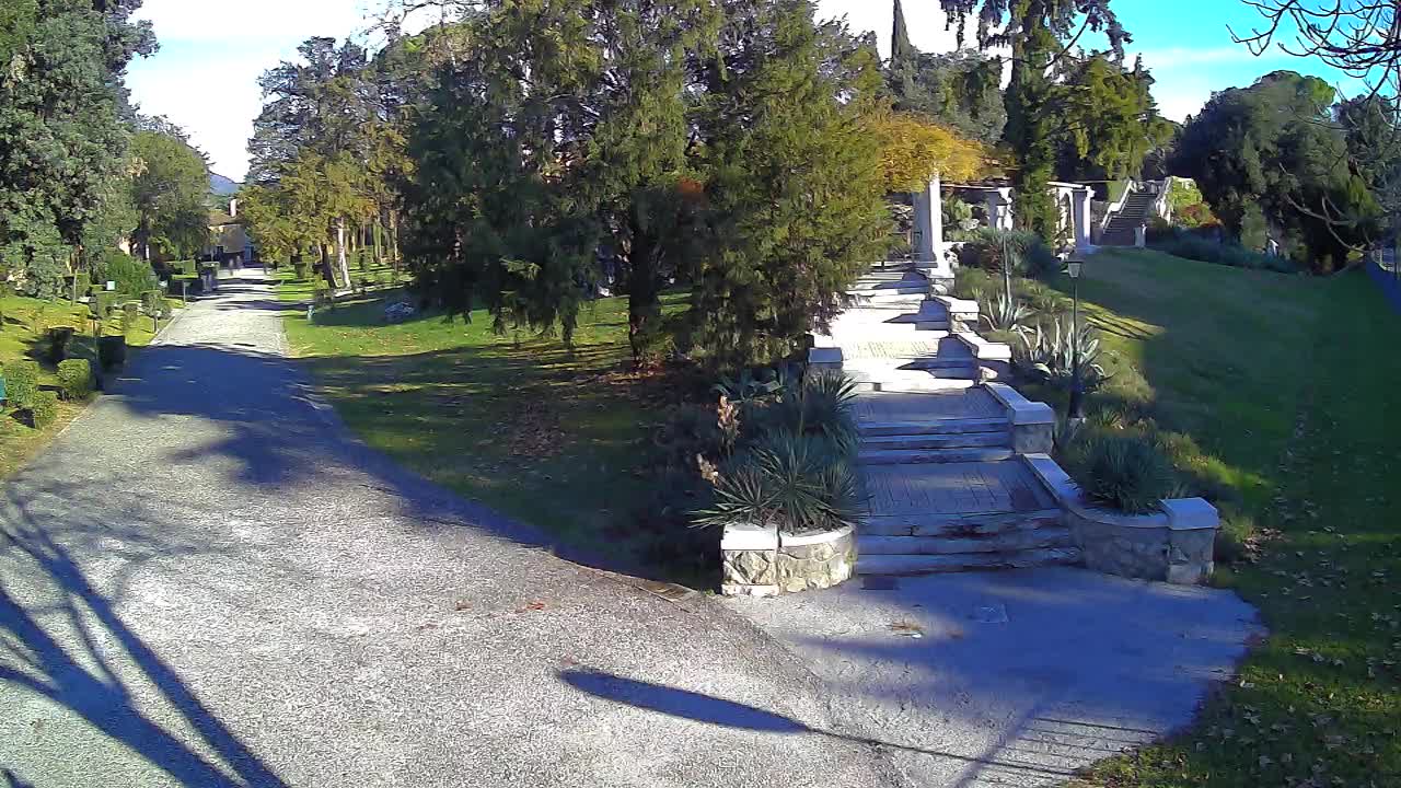 Parco Coronini-Cronberg Live Webcam – Green Oasis