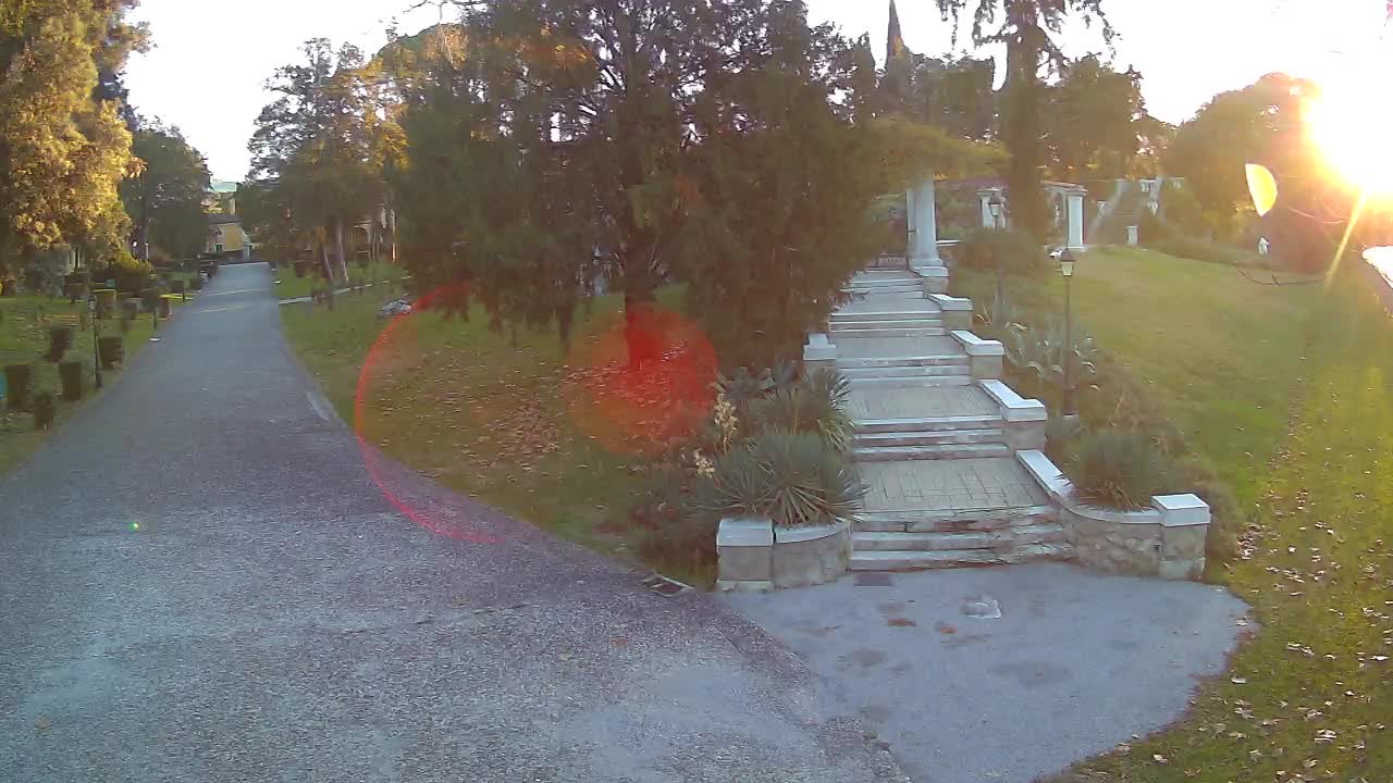 Parco Coronini-Cronberg Live Webcam – Green Oasis