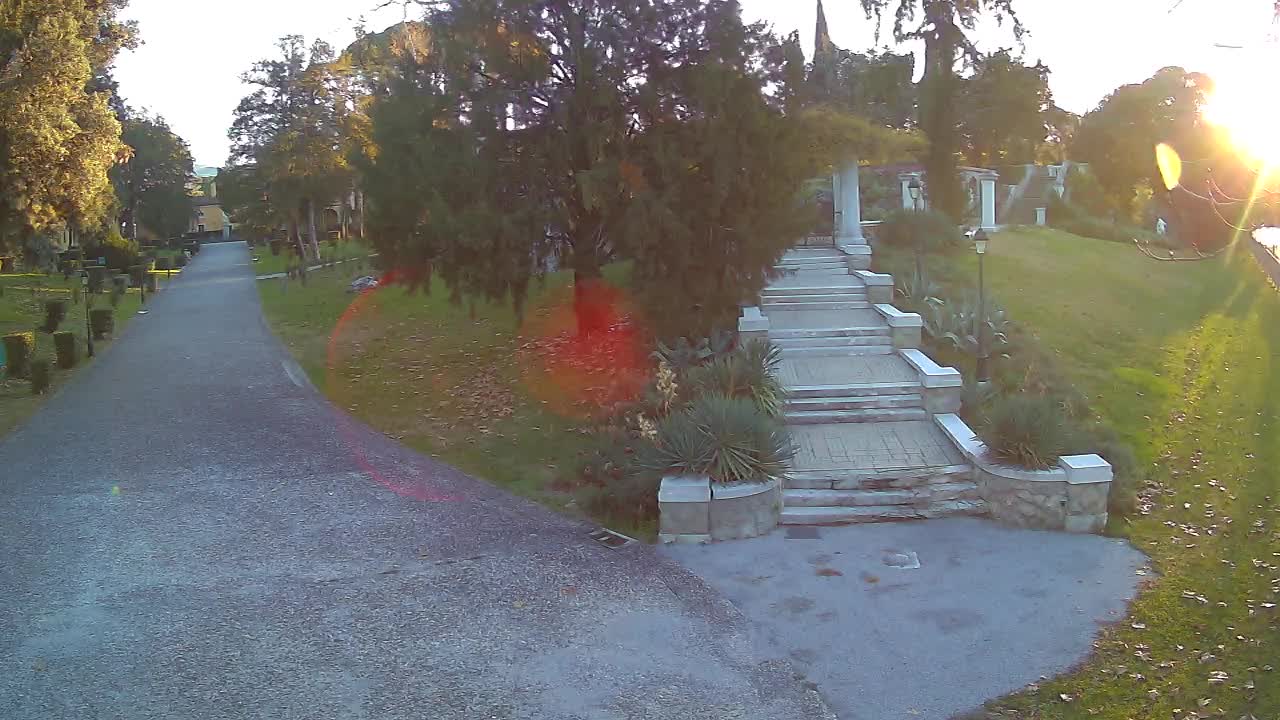 Parco Coronini-Cronberg Live Webcam – Green Oasis