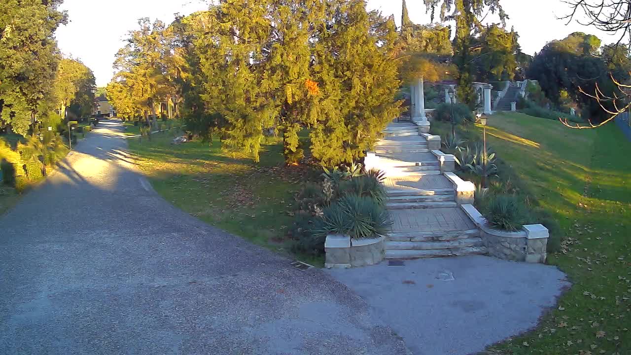 Spletna kamera park Coronini Kronberg – Gorica