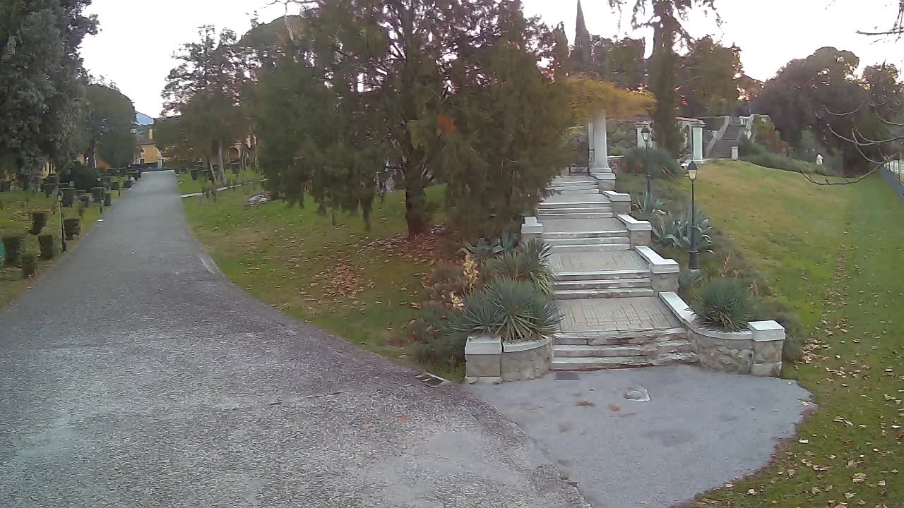 Spletna kamera park Coronini Kronberg – Gorica