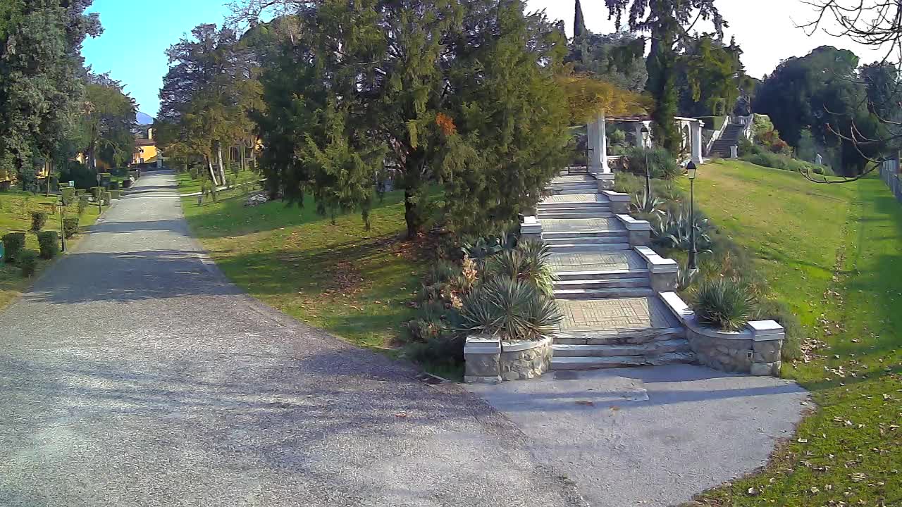 Spletna kamera park Coronini Kronberg – Gorica