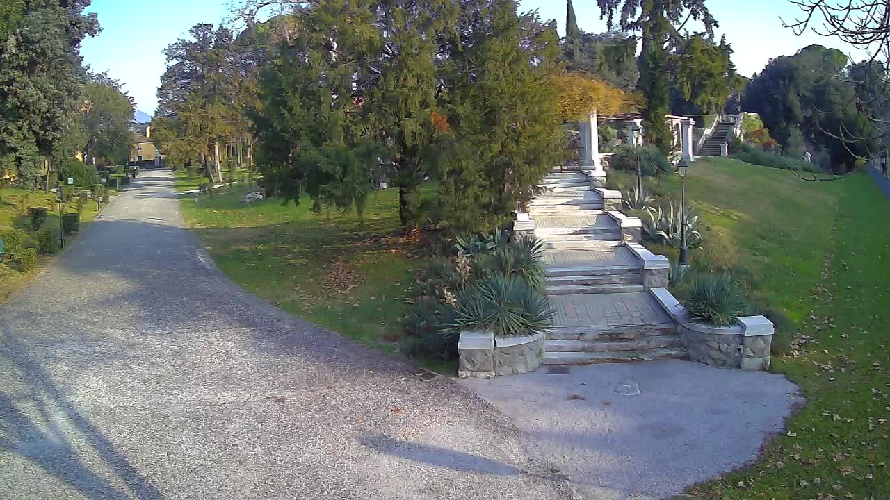 Parco Coronini-Cronberg Live Webcam – Green Oasis