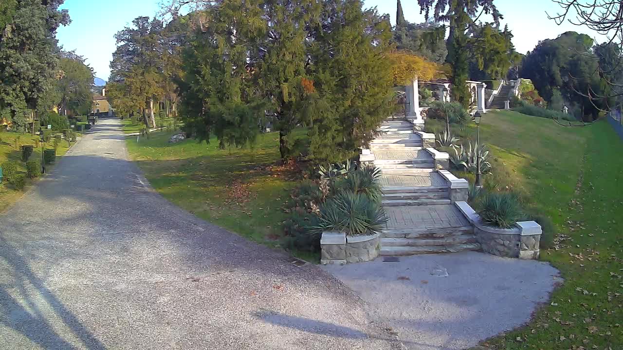 Parco Coronini-Cronberg Live Webcam – Green Oasis