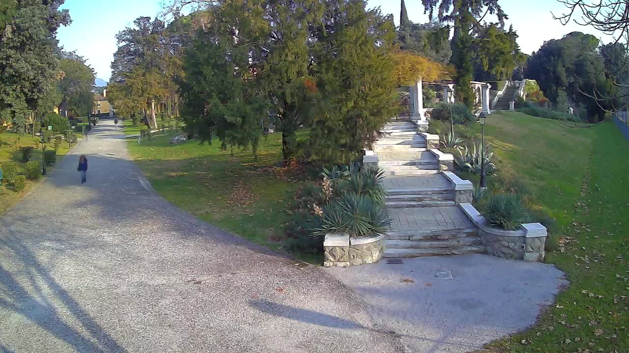 Parco Coronini-Cronberg Live Webcam – Green Oasis