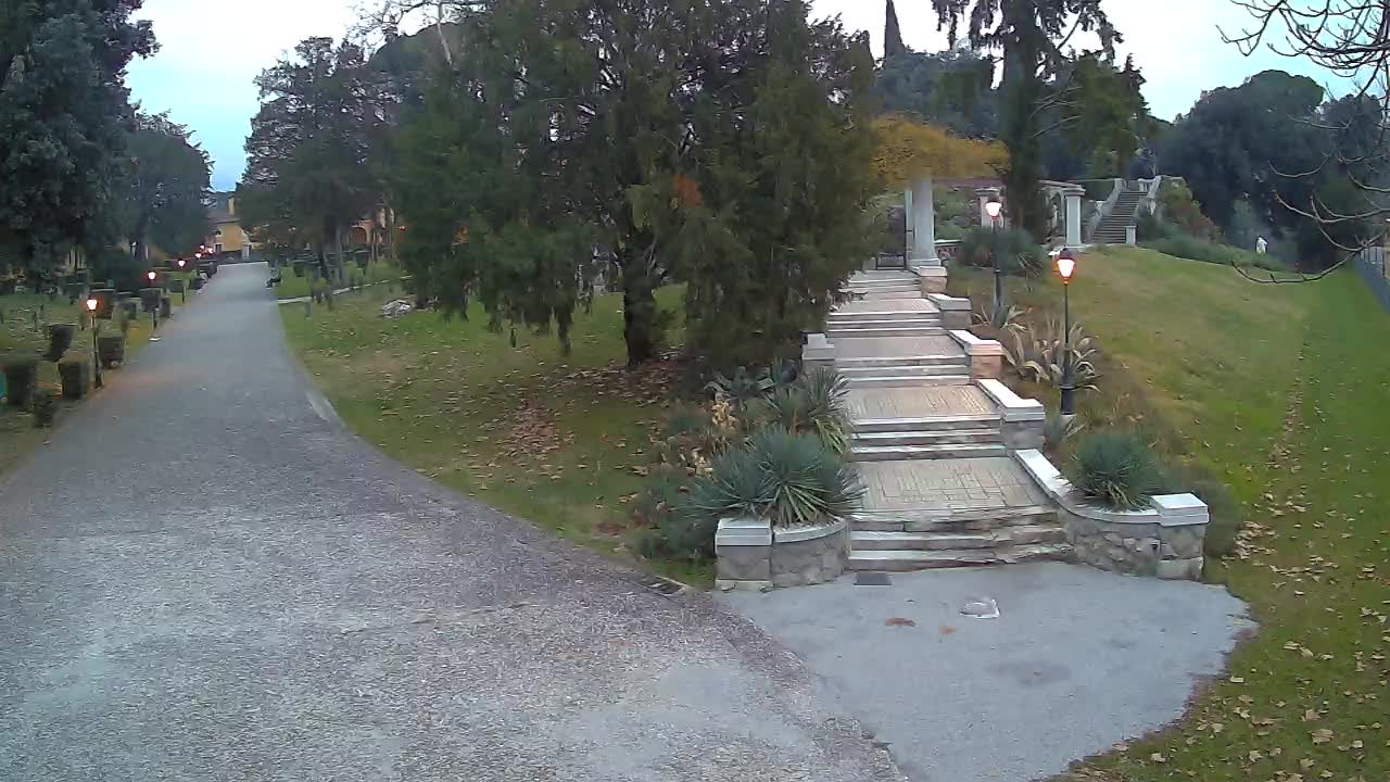 Spletna kamera park Coronini Kronberg – Gorica