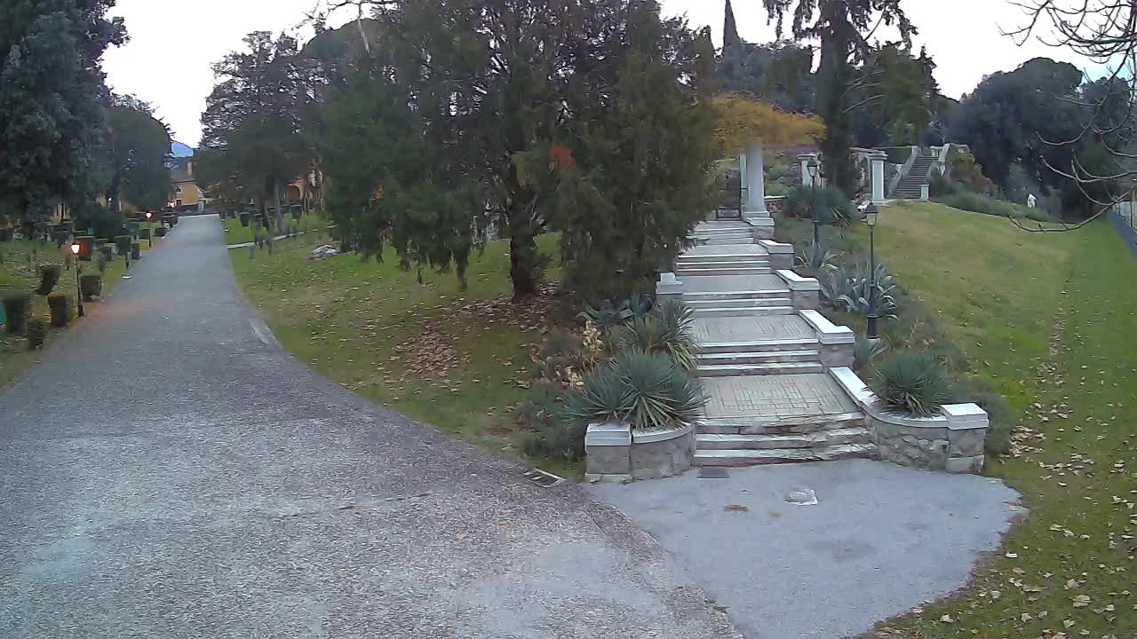 Spletna kamera park Coronini Kronberg – Gorica
