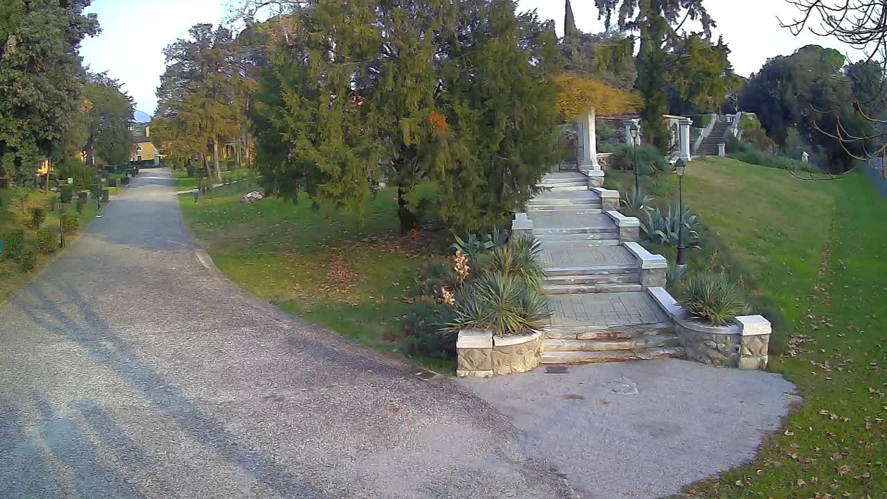 Parco Coronini-Cronberg Live Webcam – Green Oasis